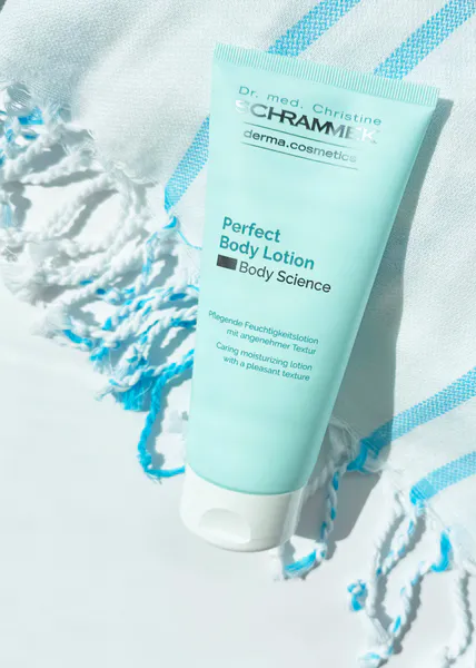Hovedbilde Dr. Schrammek Perfect Body Lotion 200ml + Gratis strandteppe
